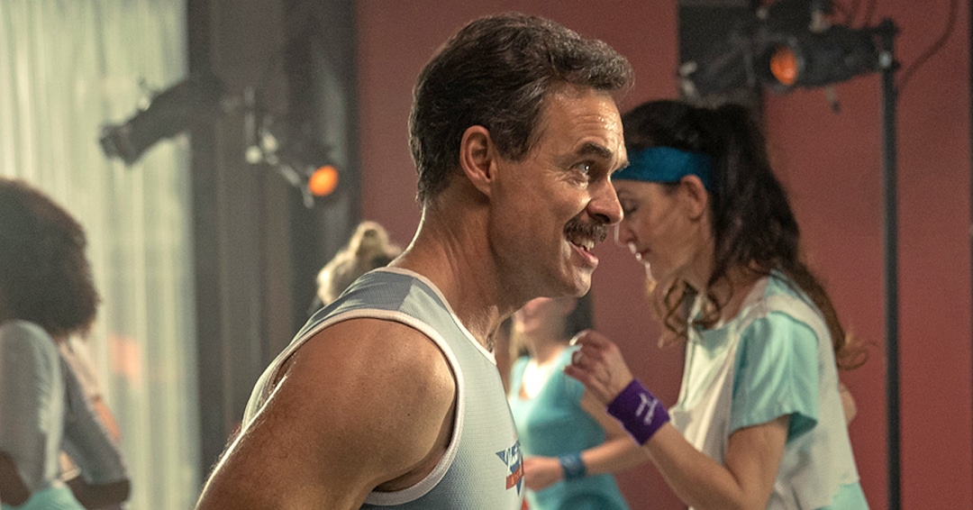 How Murray Bartlett’s Physical Character Emulates Influencers